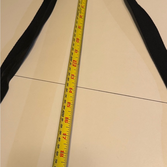 Retro Guess Women’s Black Lightweight Laptop Tablet Messenger Crossbody Bag - Picture 15 of 15